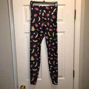 NIKE Fruit/Strawberry/Banana Print Leggings